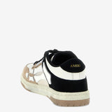 Black shoes,back view