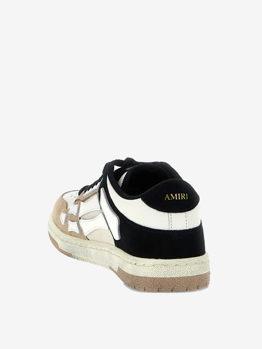 Black shoes,back view