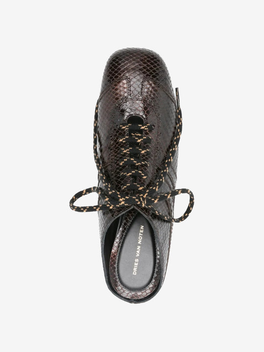 Brown heel, top view