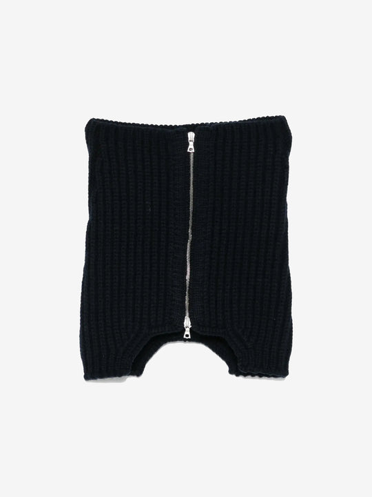 Black scarf,front view