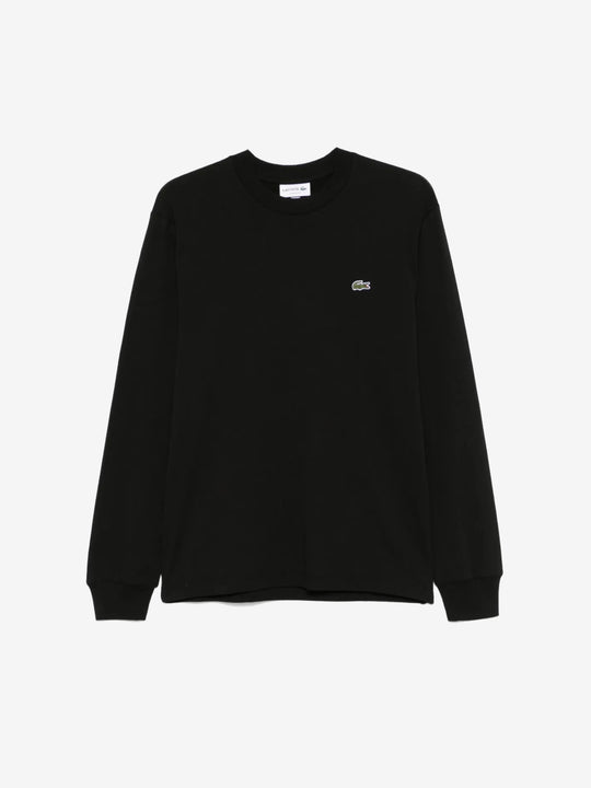 Black t-shirts, front view