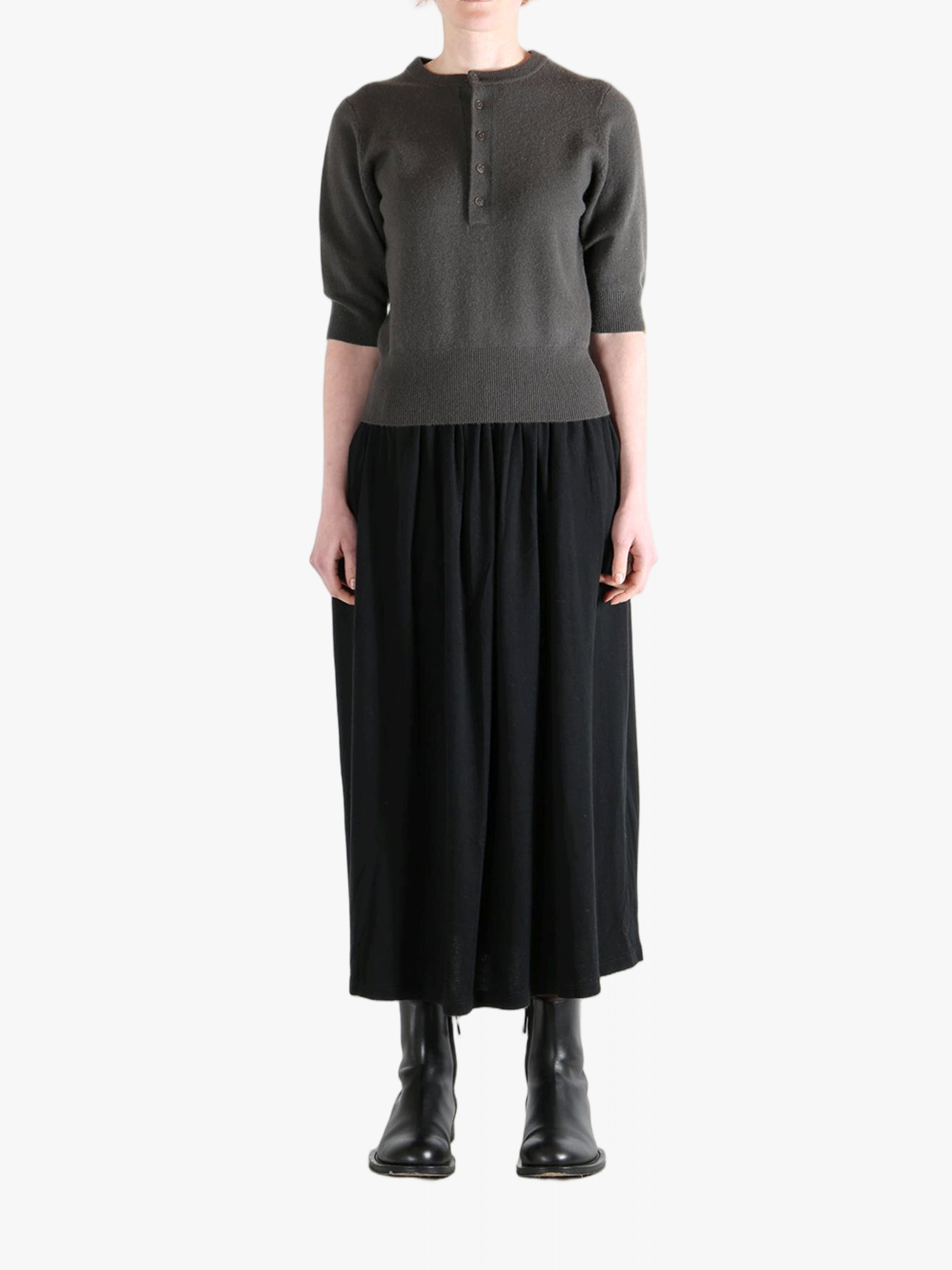 Dark gray sweater,full body view