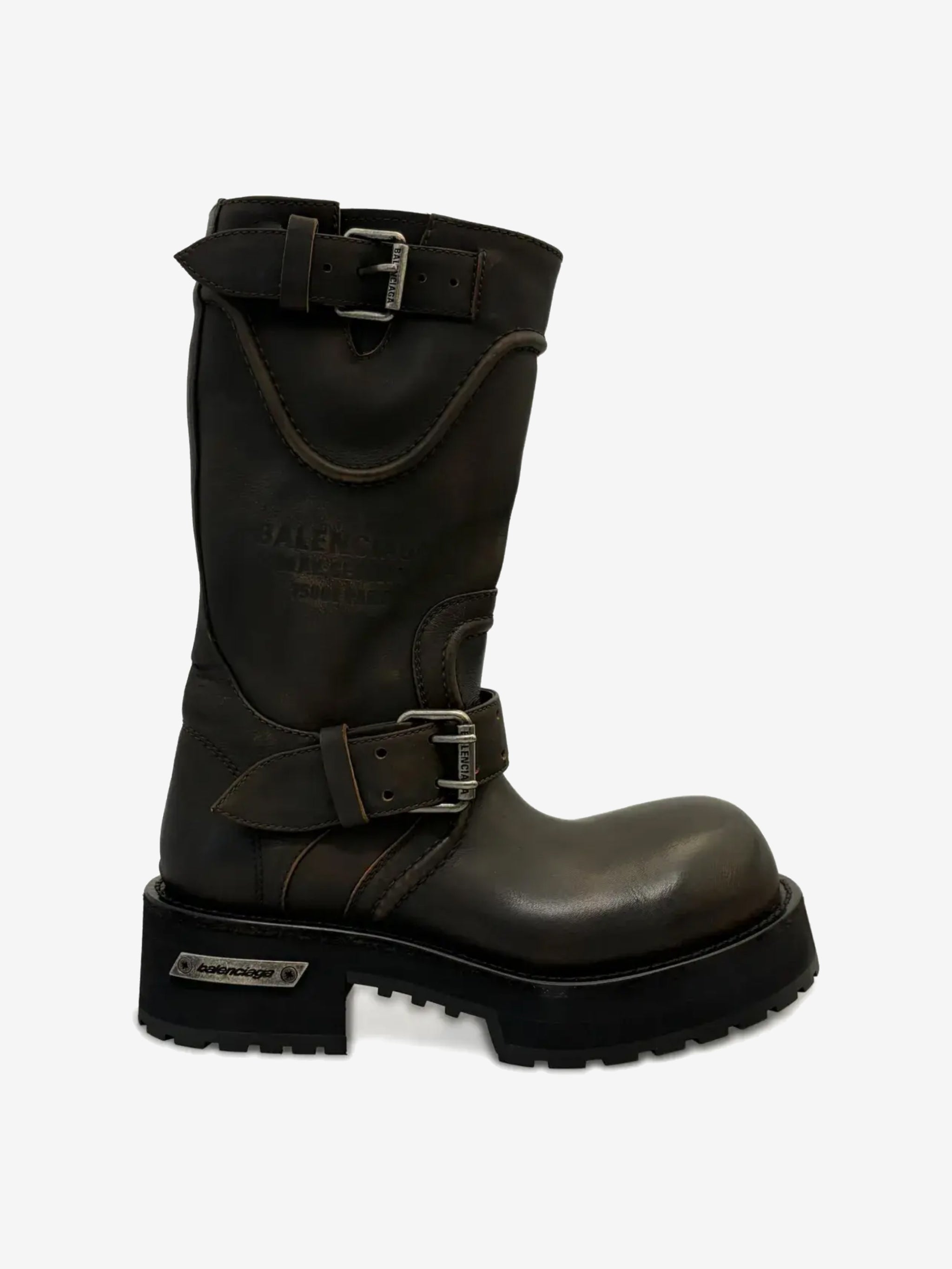 Black boot,front view