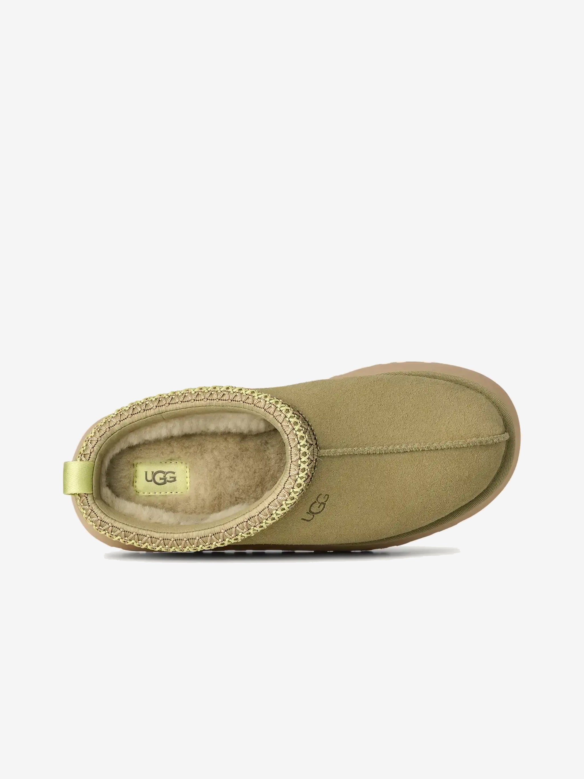 Green shoes,front view