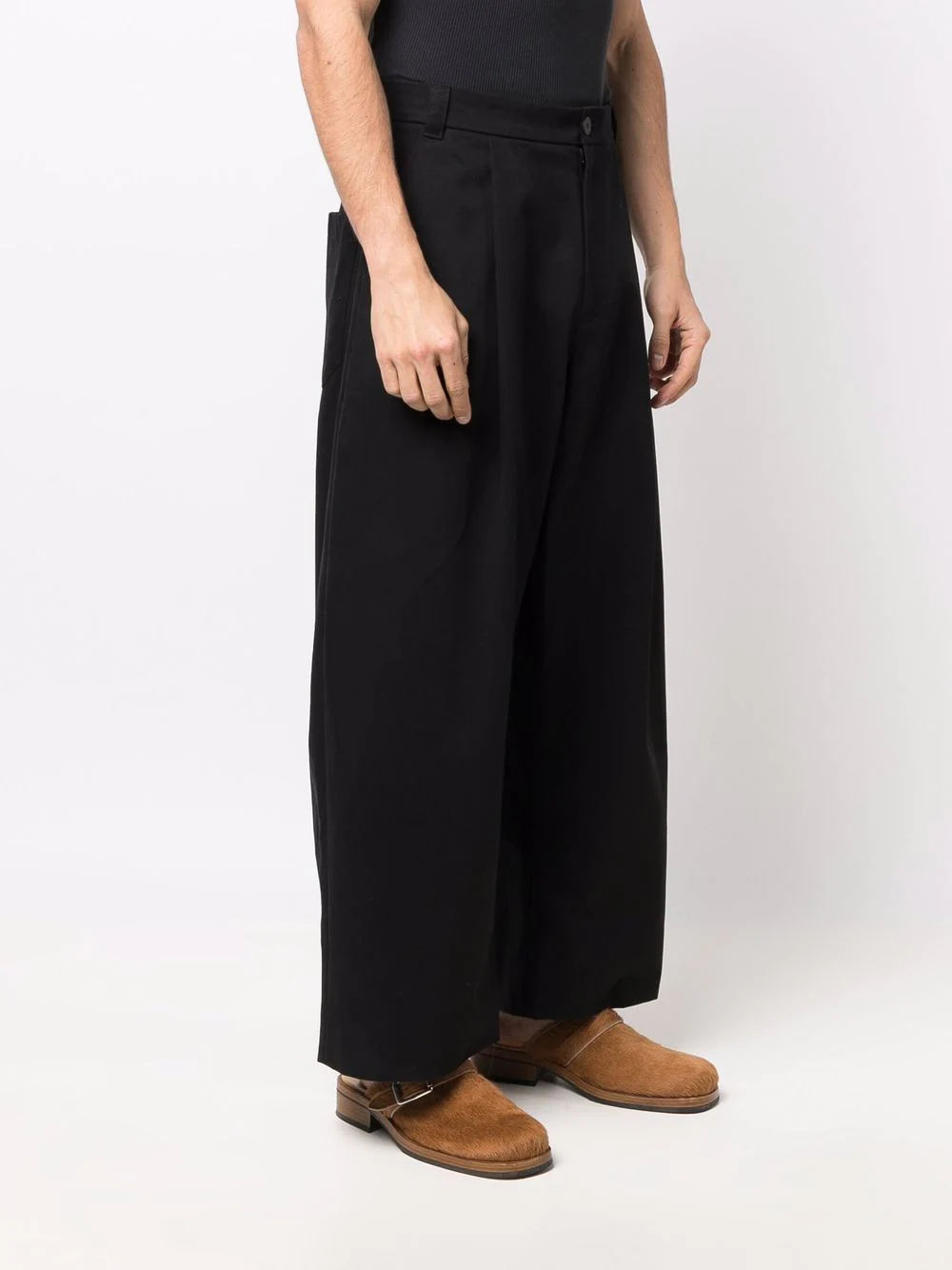 STUDIO NICHOLSON Men Sorte Deep Pleat Volumn Pants – Atelier New York