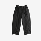 Black pants,front view