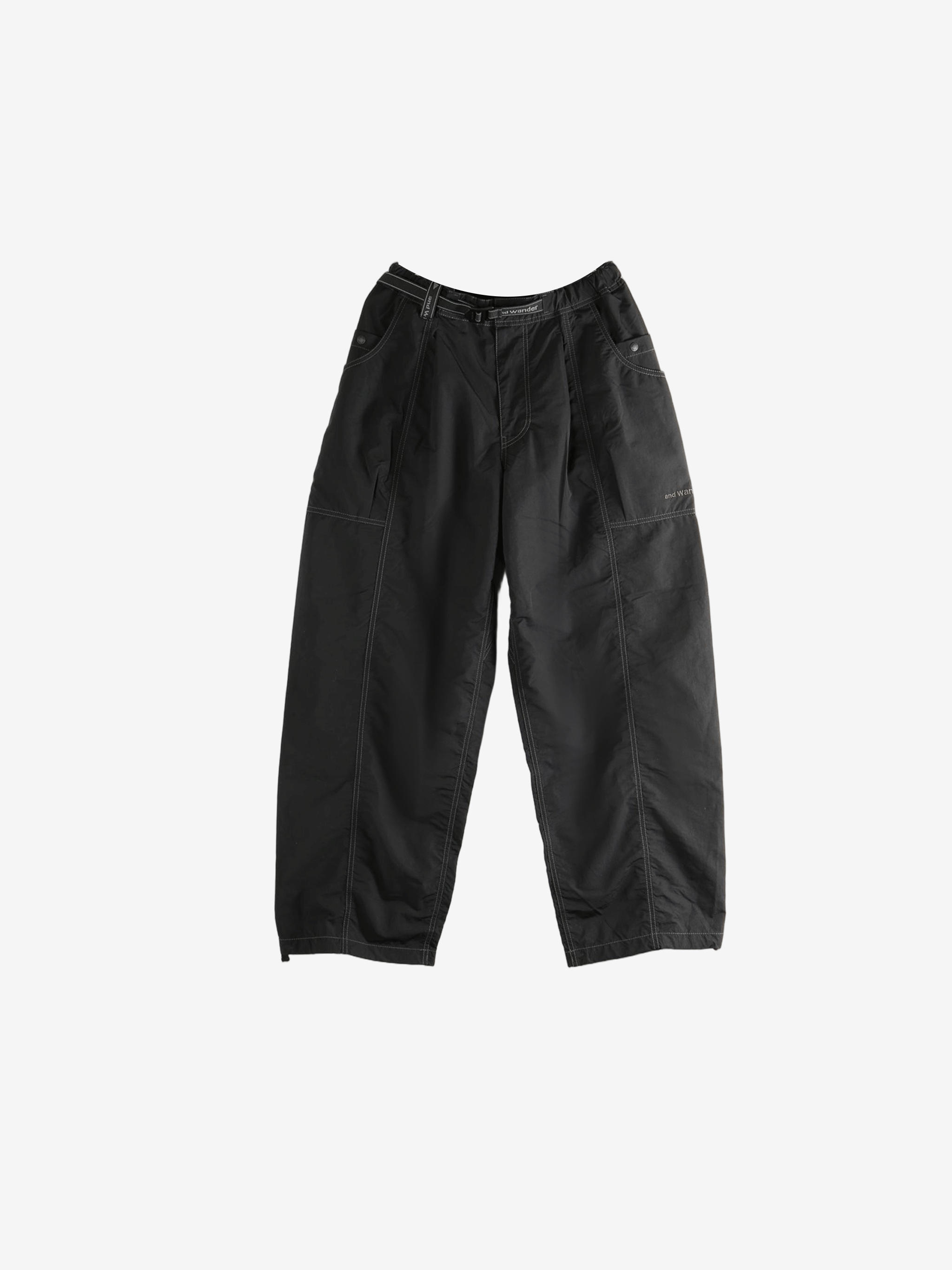Black pants,front view