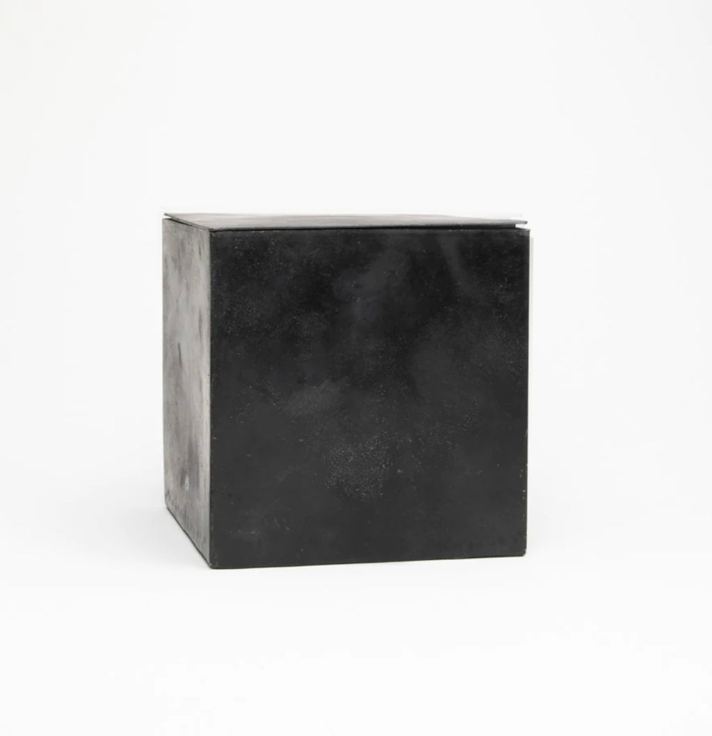 Mad et Len Graphite Block Candle – Love Adorned