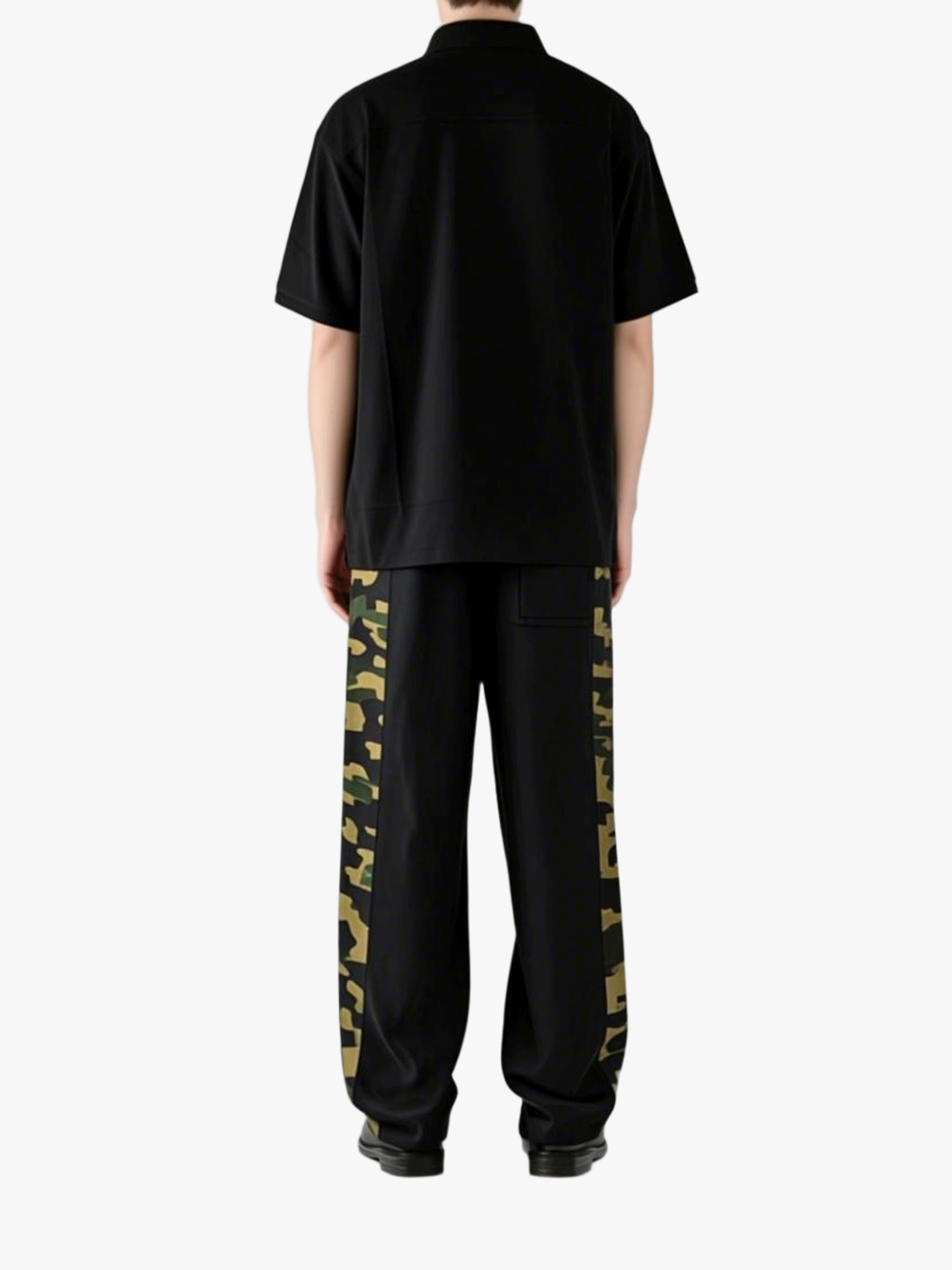 Black shirt, full body view