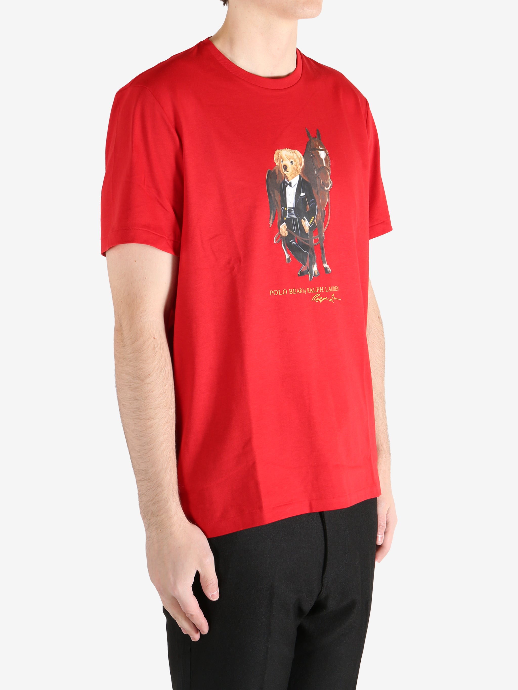 Red T-shirt worn by a person, showing the T-shirt's fit