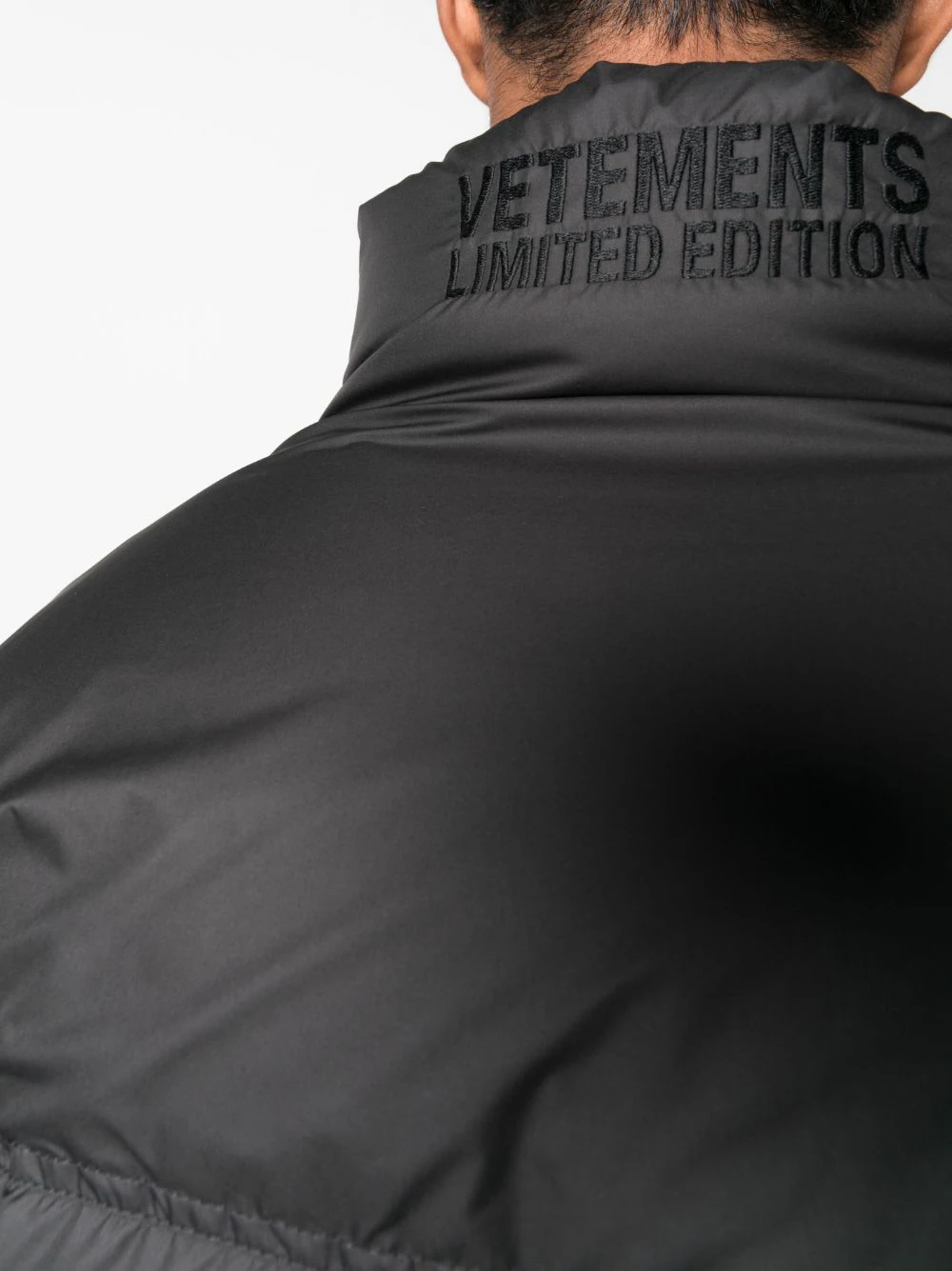 VETEMENTS Unisex Logo Puffer Jacket – Atelier New York