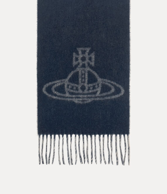 Grey scarf, front view