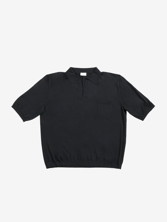 Black T-shirt, front view