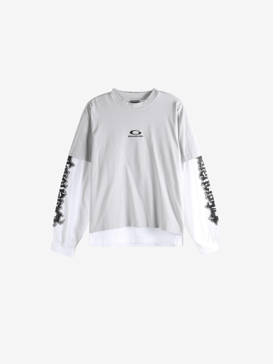 White shirt, front view