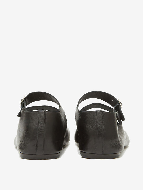 Black shoes, back view