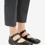 Black shoes, full body view