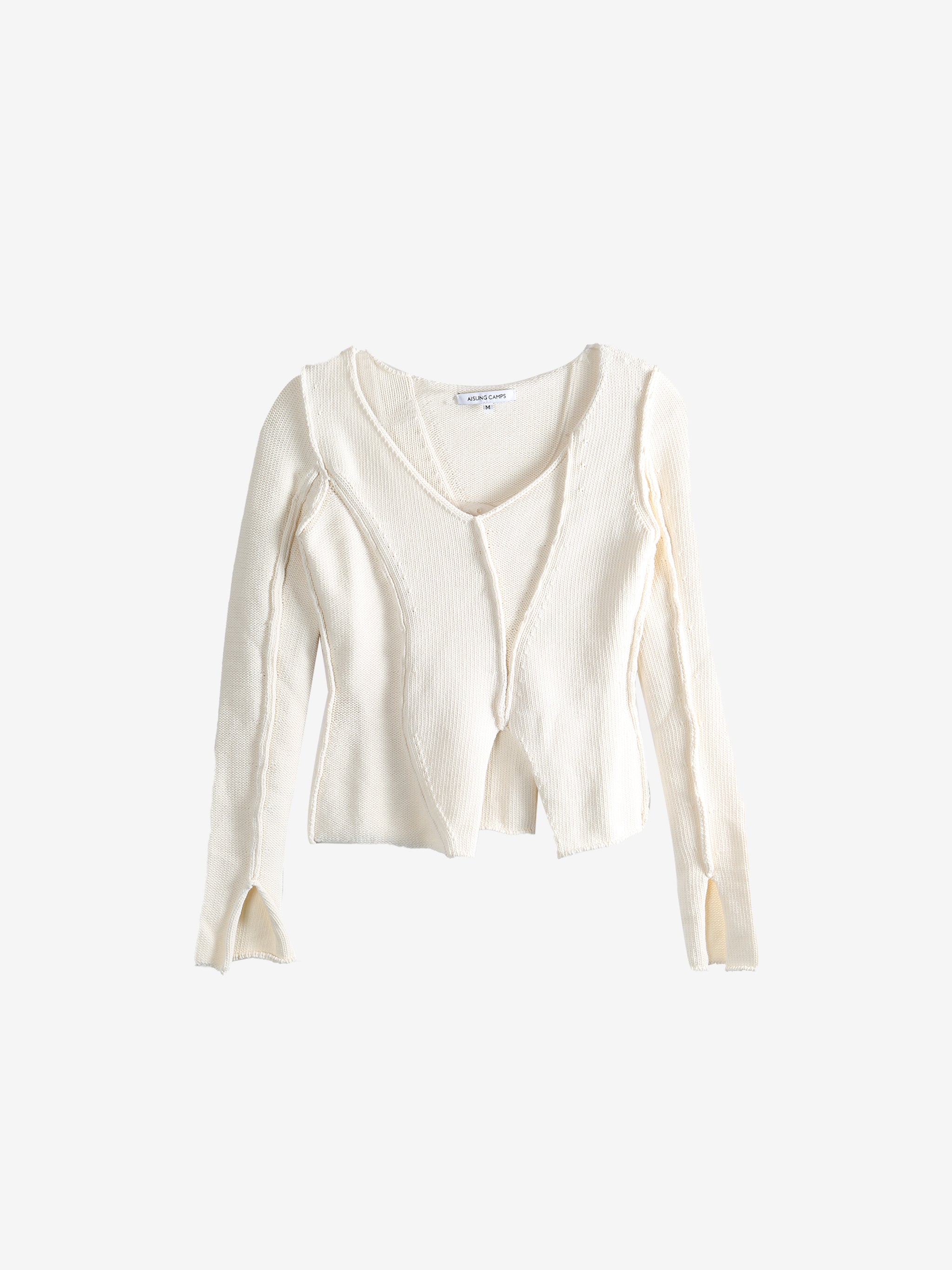 White sweater,front view