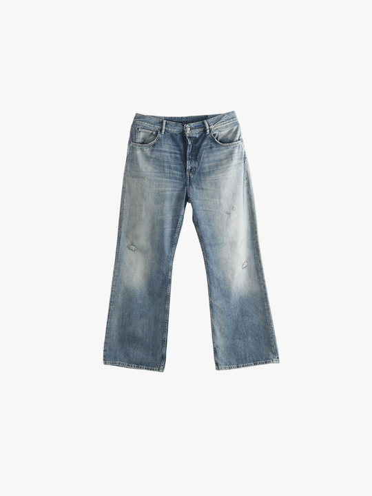 Bue jeans,front view