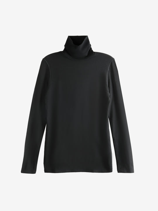 Black t-shirt, front view