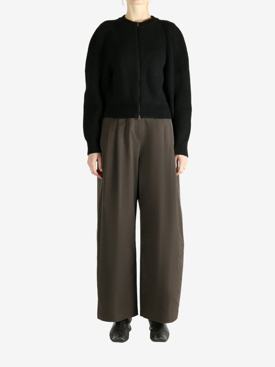 Black cardigan,full body view