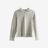 Grey knitwear, front view