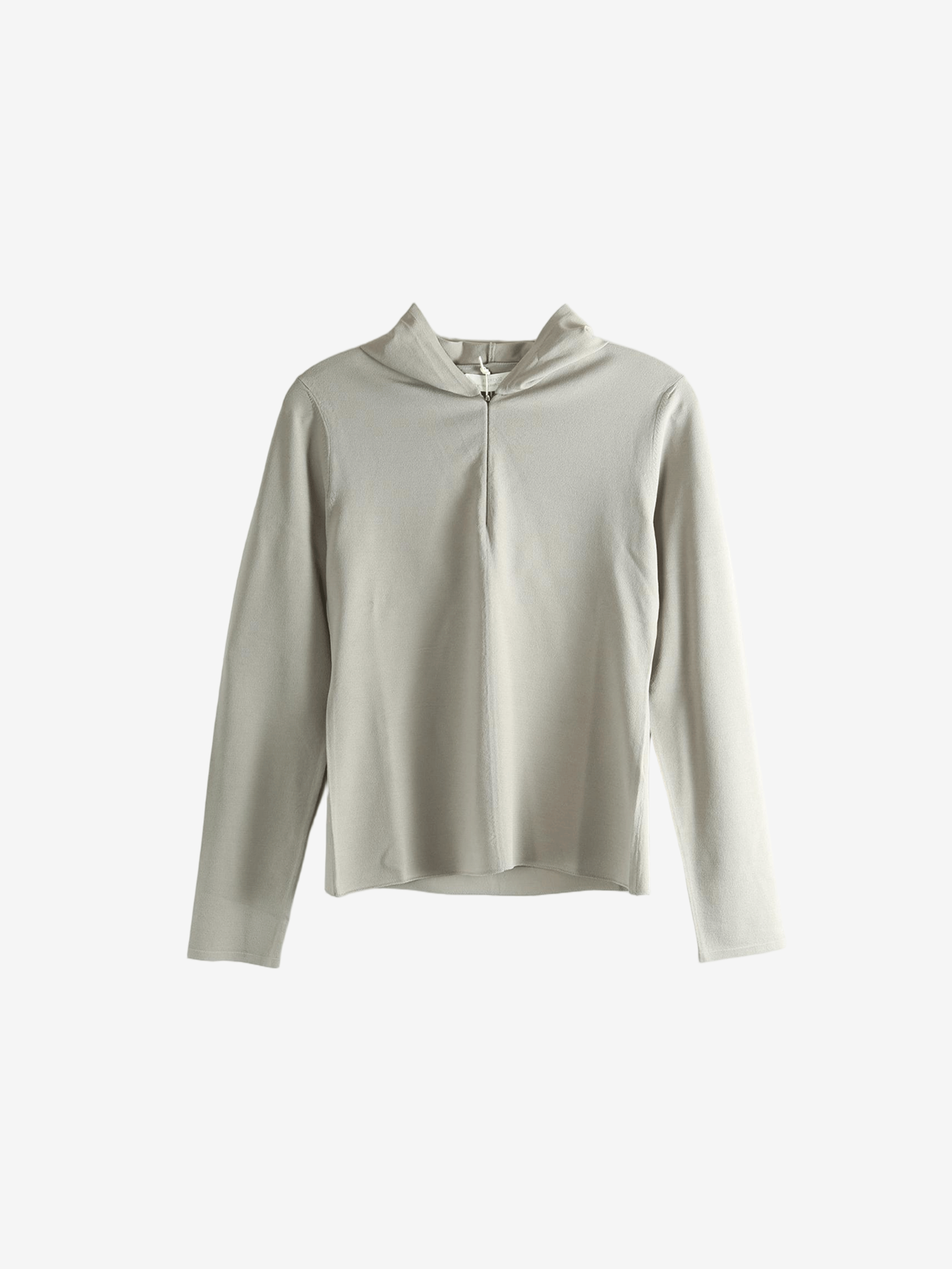 Grey knitwear, front view