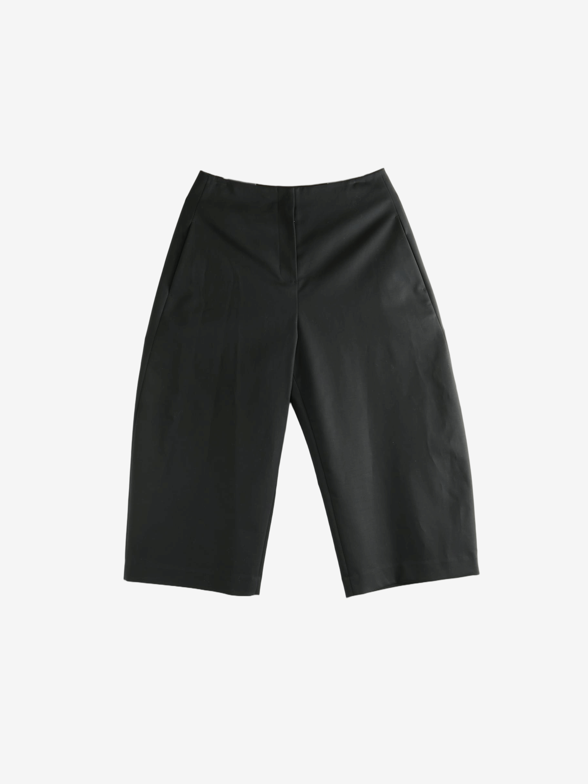Black pants,front view