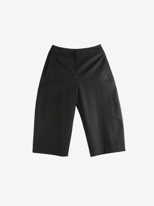 Black pants,front view