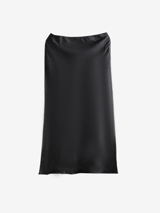 Black skirt, front view