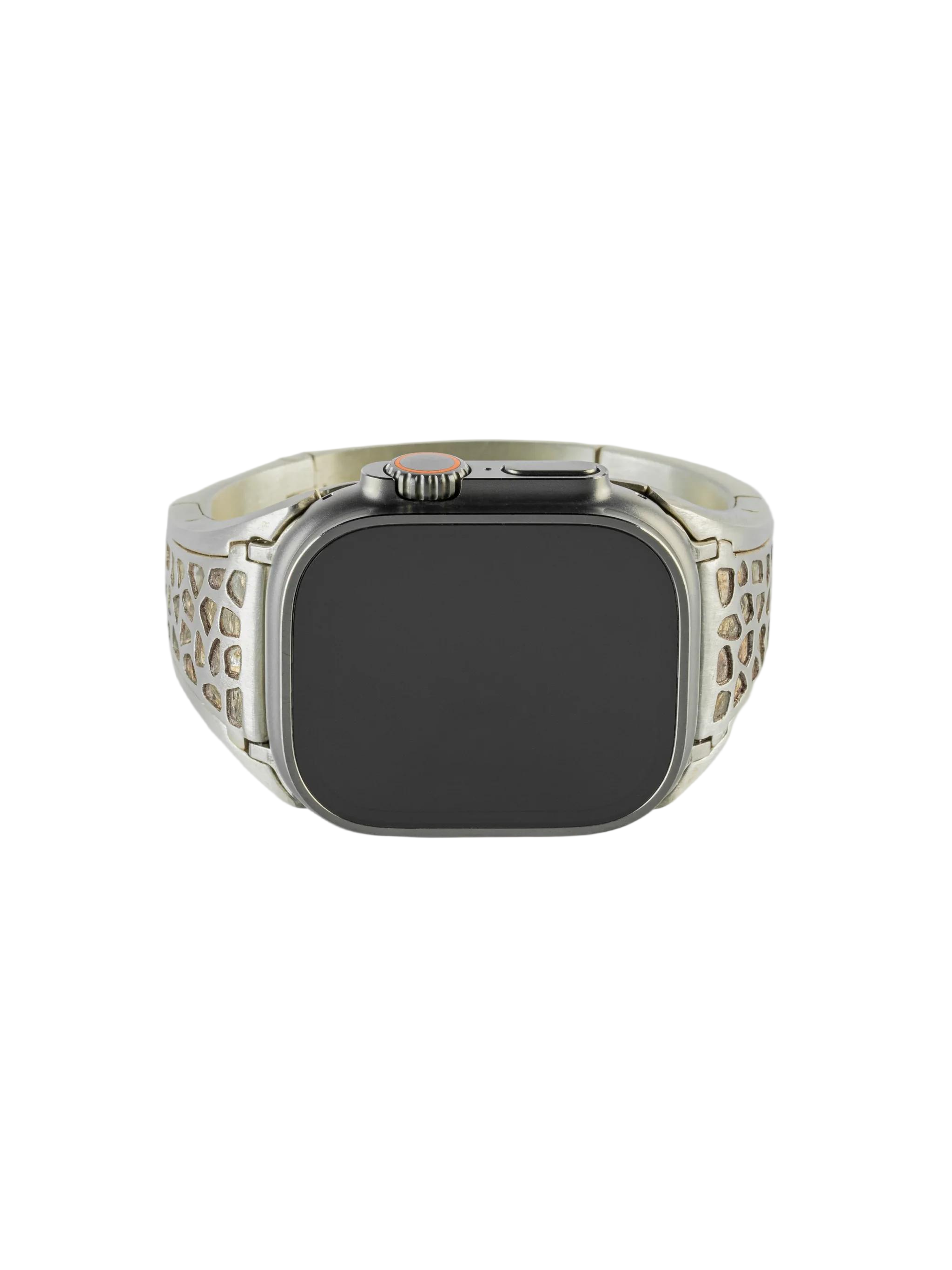 Grey accessories, front view