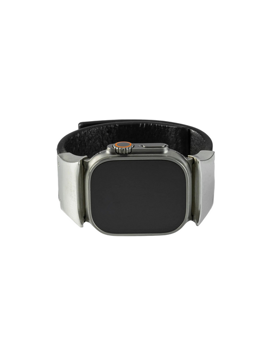 Grey accessories, front view