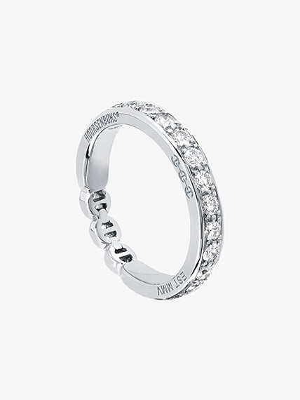 Americana diamond band in 925 sterling silver with TRI-LINK design, angled view showing pavé diamond detail.