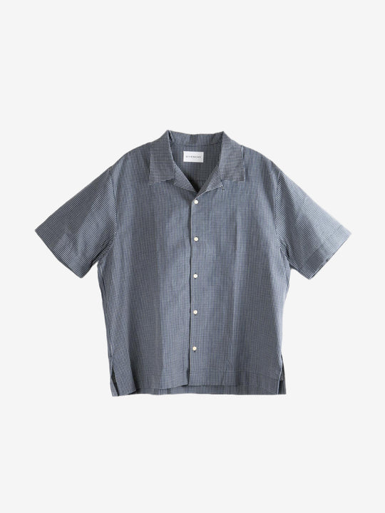 Blue checkered shirt,front view