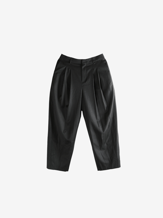 Black pants,front view