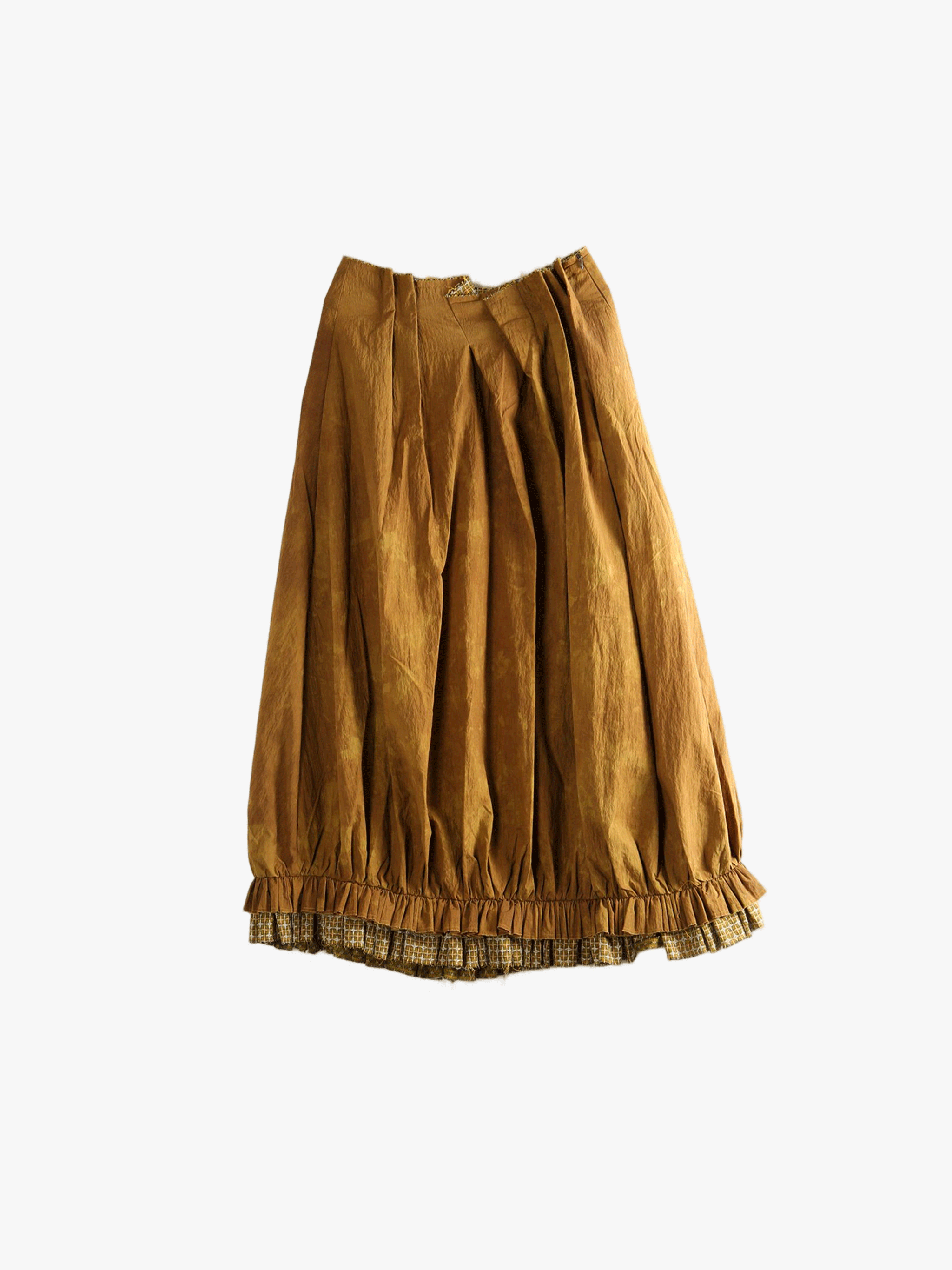 Yellow skirt, front view