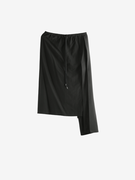 Black skirt, front view