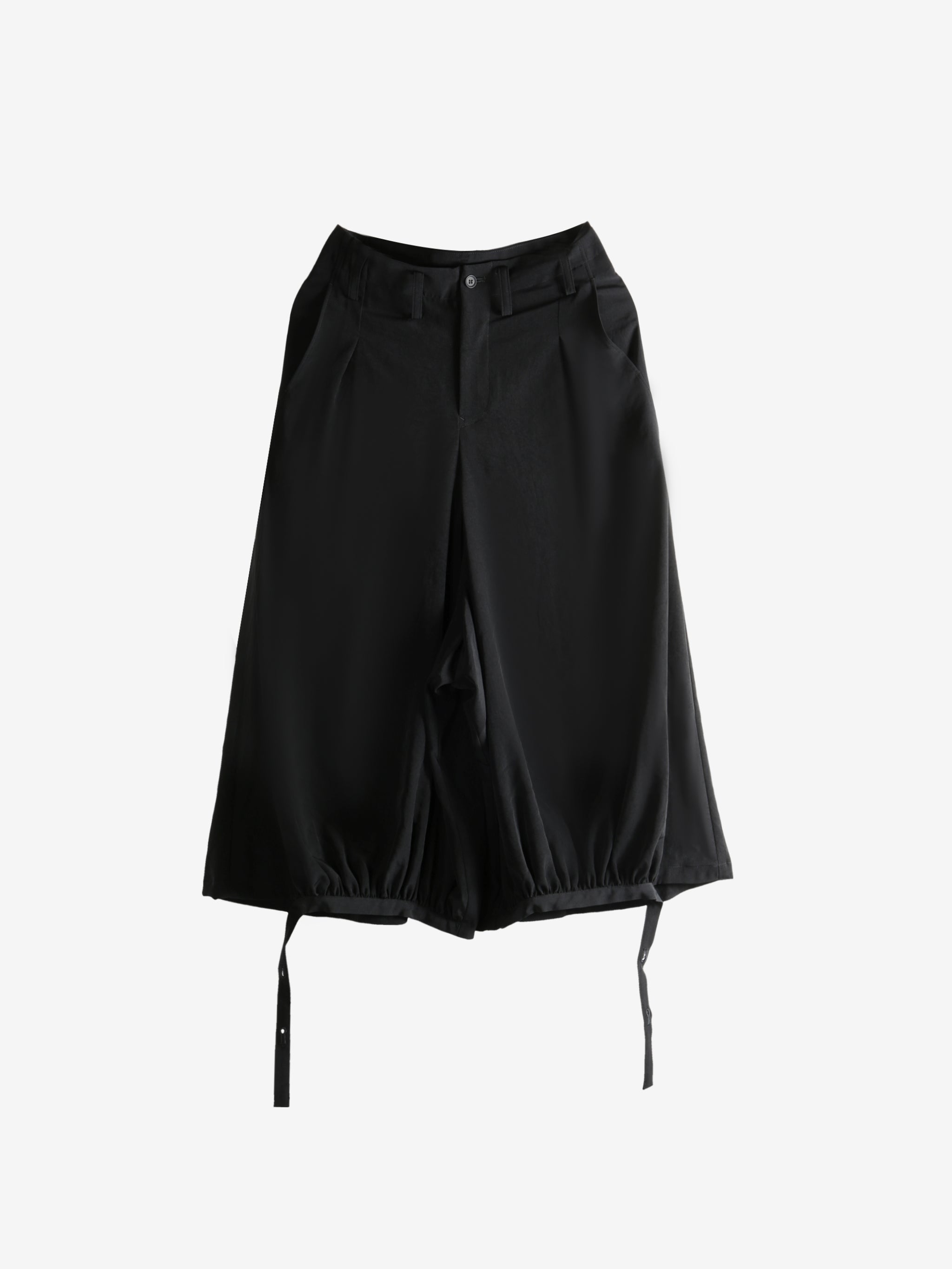 Black pants,front view