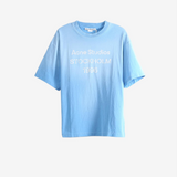 Blue t-shirt, front view