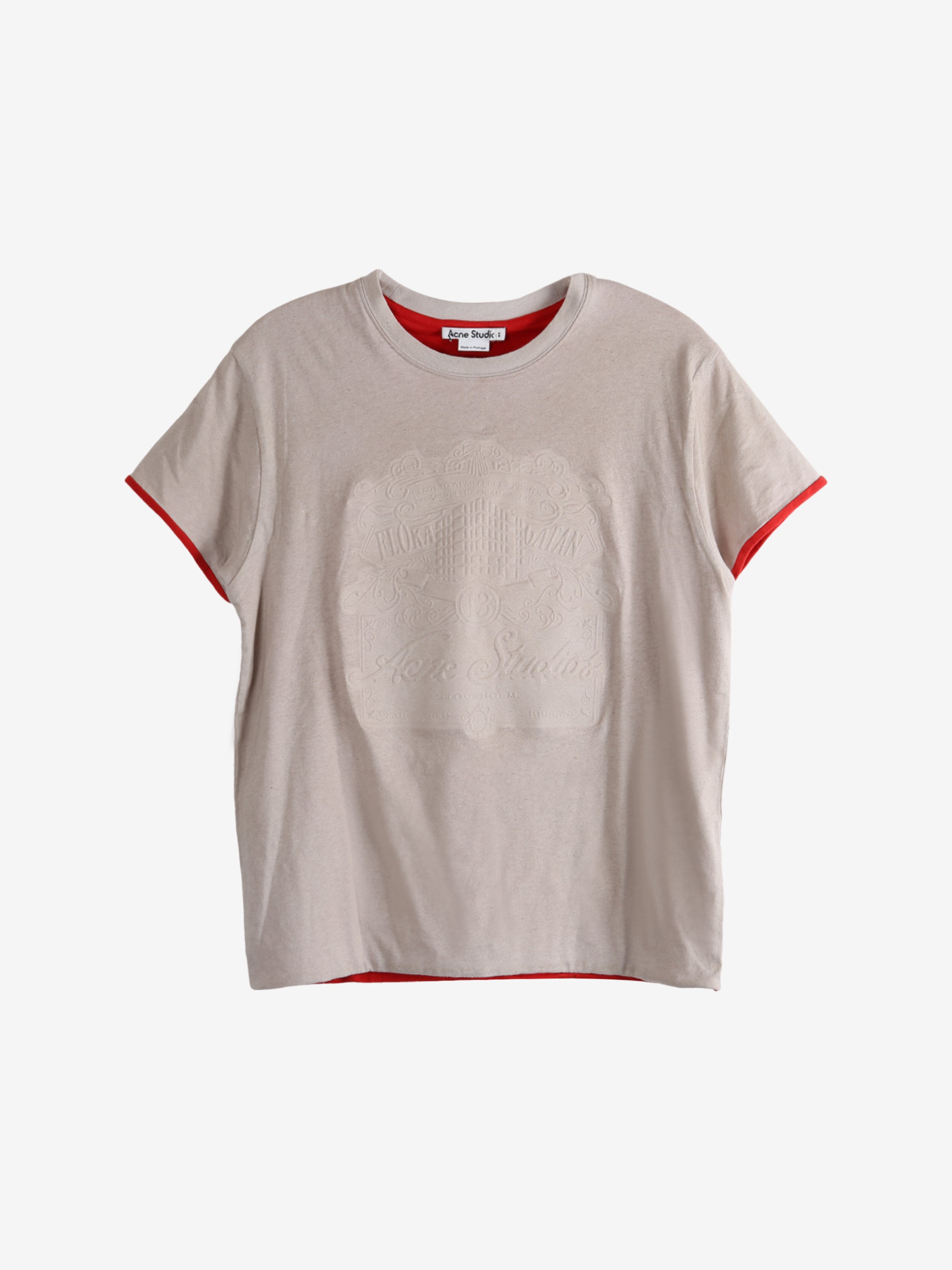 White t-shirt,front view