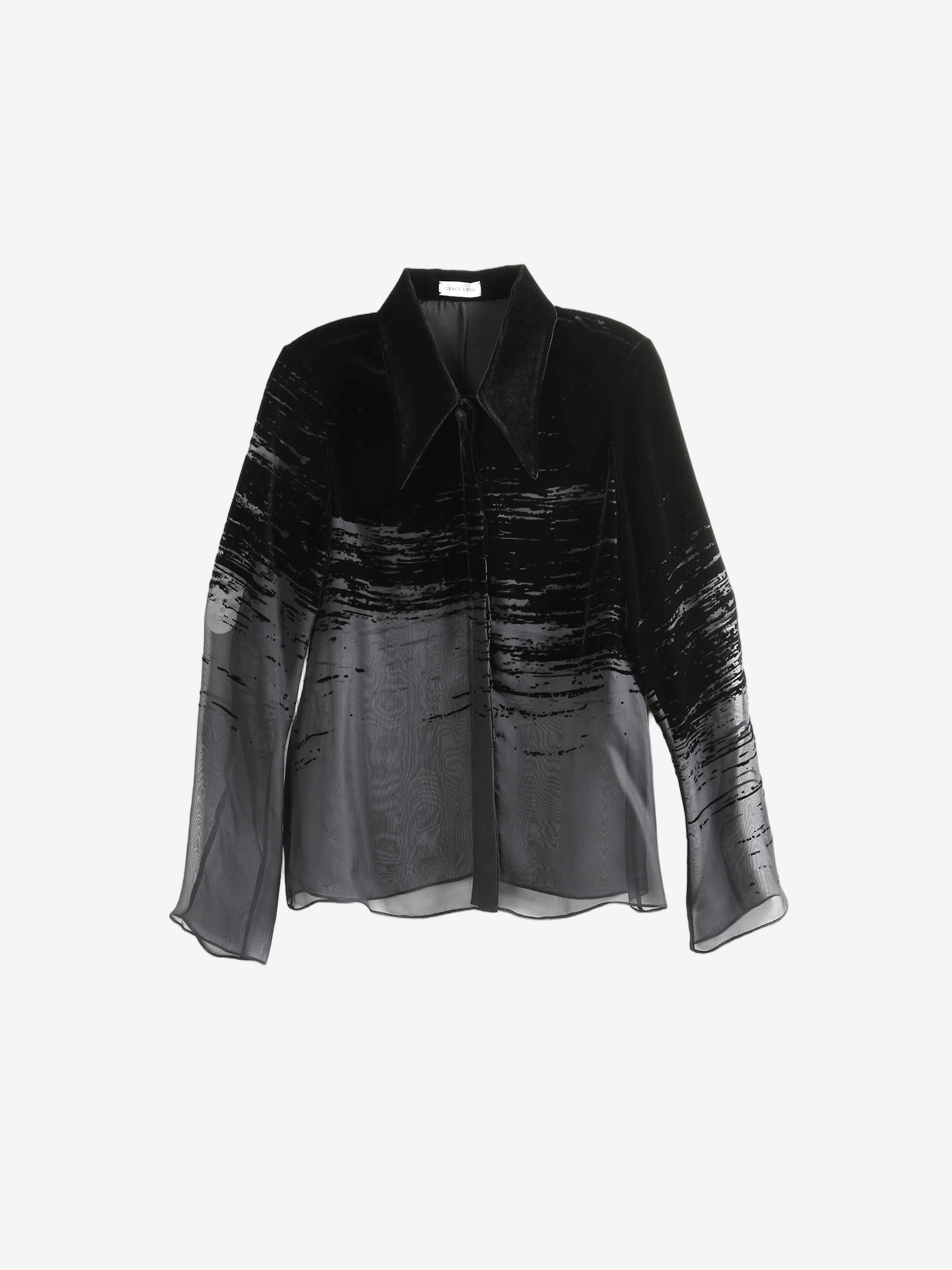 Black shirt,front view