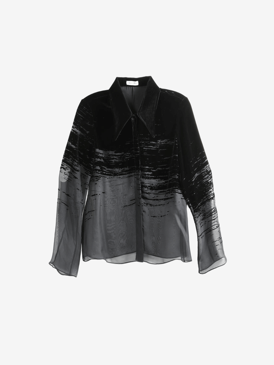 Black shirt,front view