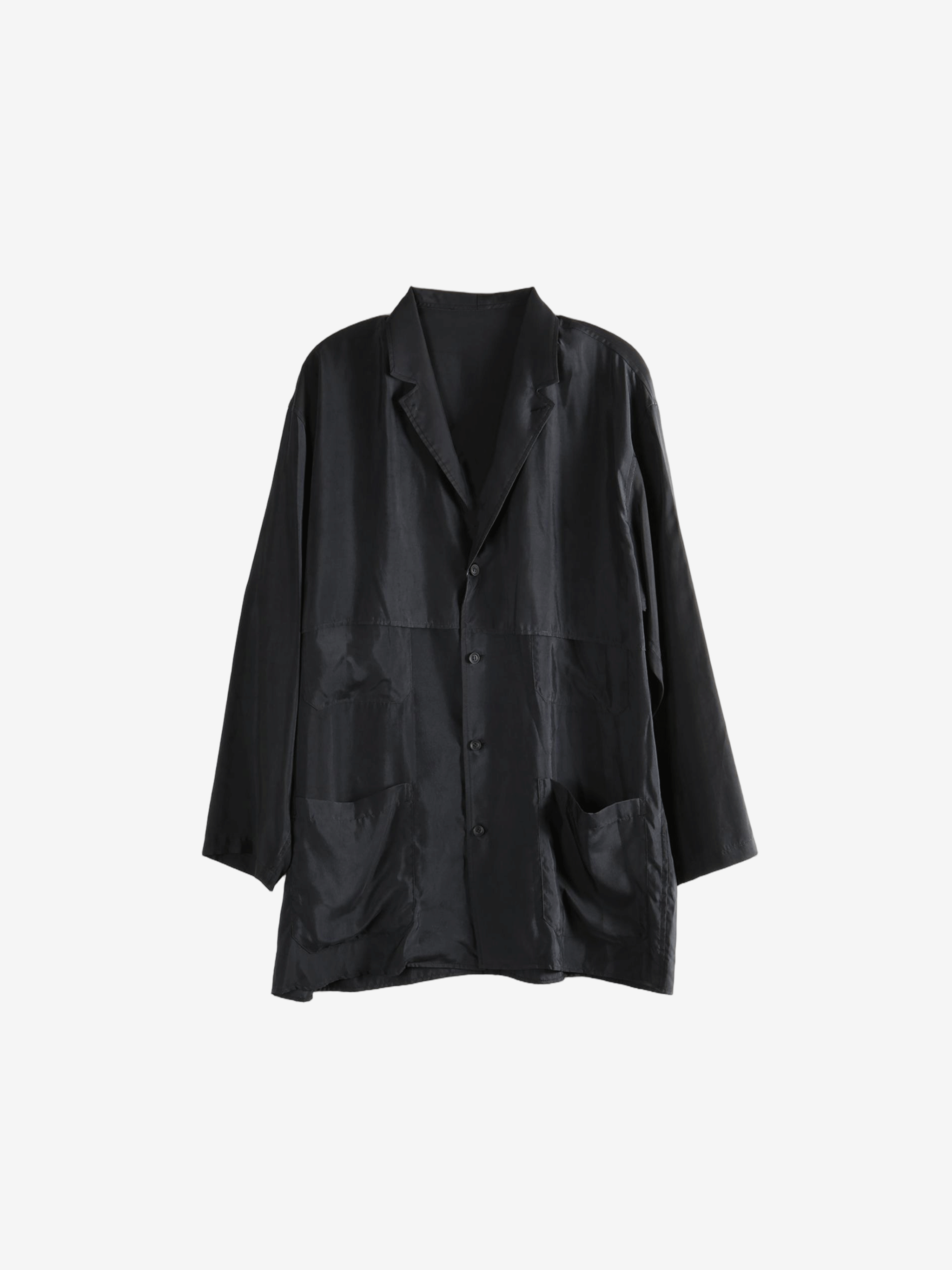 Black shirt,front view