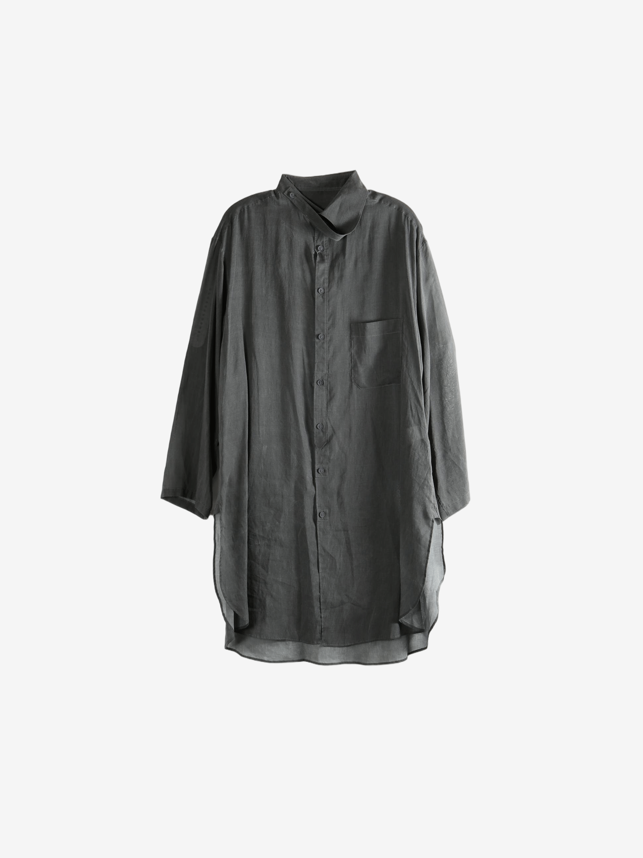 Black shirt,front view