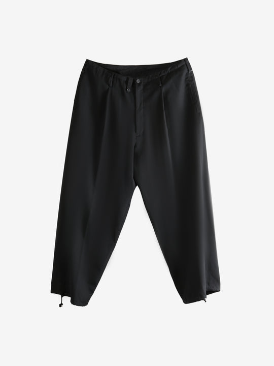 Black pants,front view