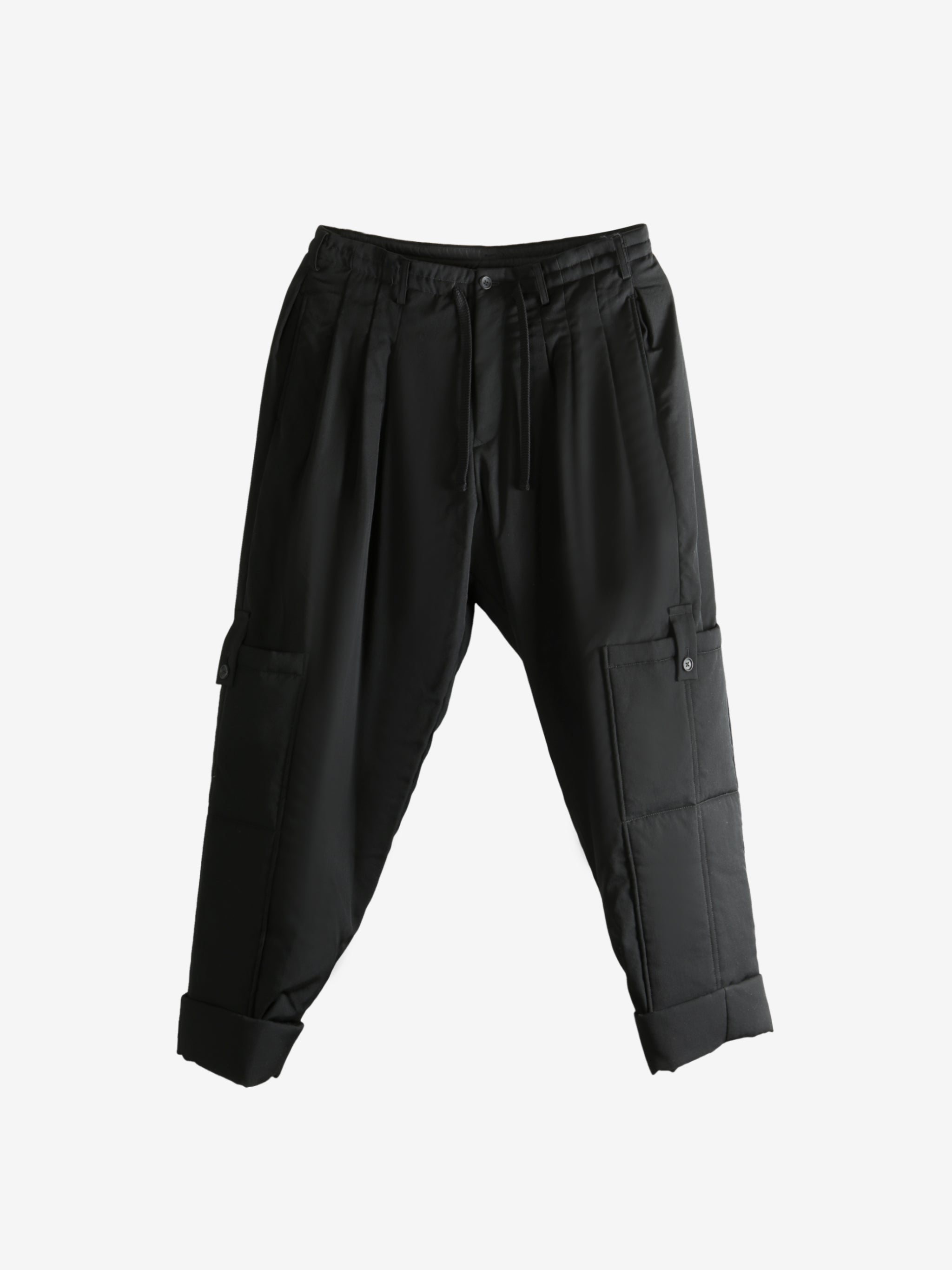 Black pants,front view