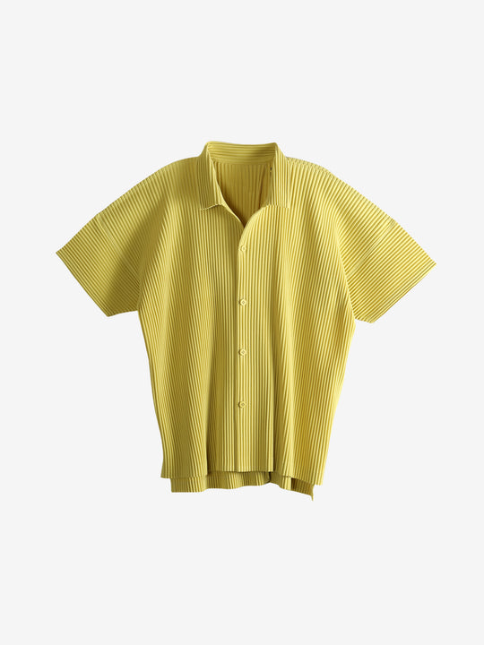 Yellow shirt, front view