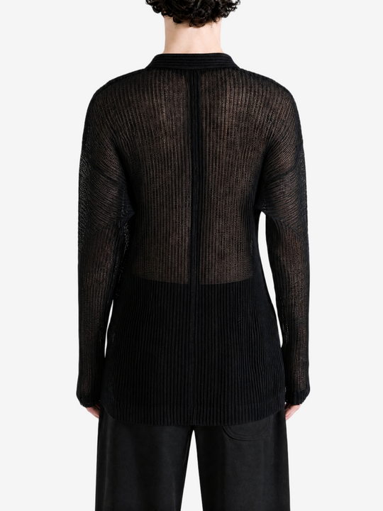 Black shirt, full body view