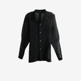 Black shirt, front view