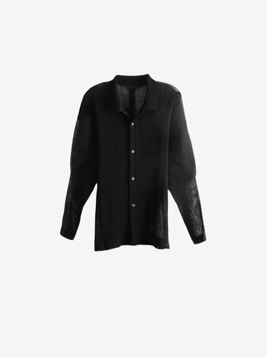 Black shirt, front view