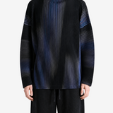 Blue t-shirt, full body view
